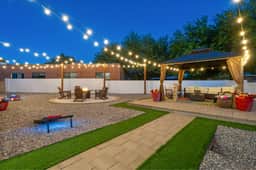 Casa Verde | Midtown | Fire pit Lounge - Image 4