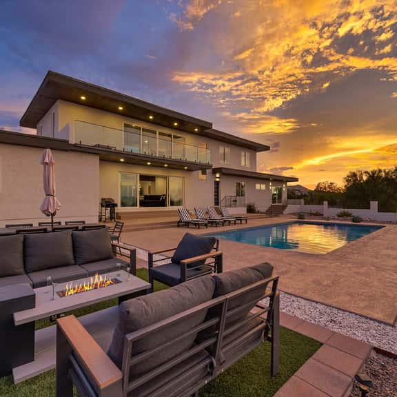 Blue Ridge Estate Stunning Views, Heated Pool - Image 1