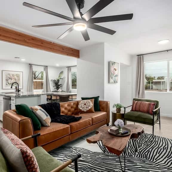 Soorya Hacienda 5 Bed 4 bath and Close to UofA - Image 1