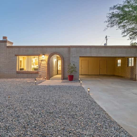 Casa Verde | Midtown | Fire pit Lounge - Image 1