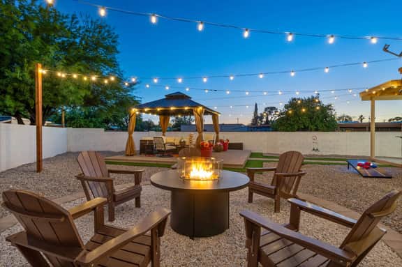 Casa Verde | Midtown | Fire pit Lounge - Image 2